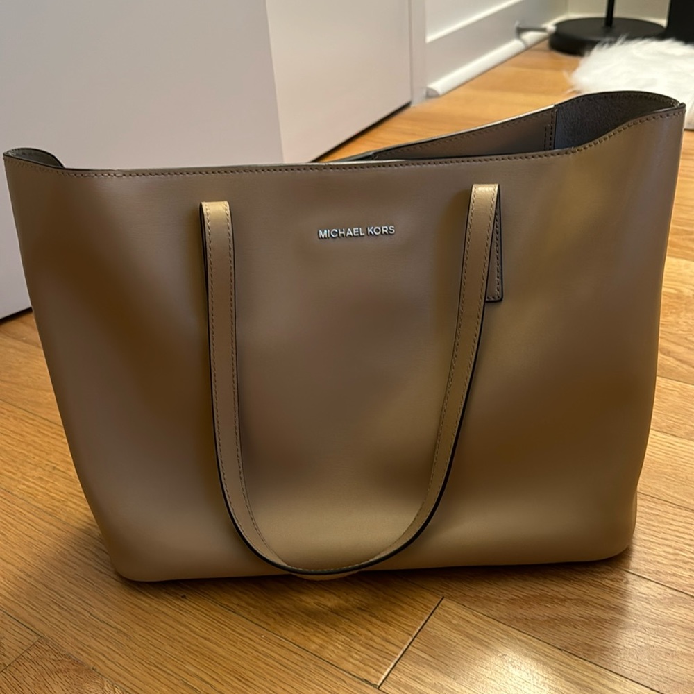 Michael Kors tote bag